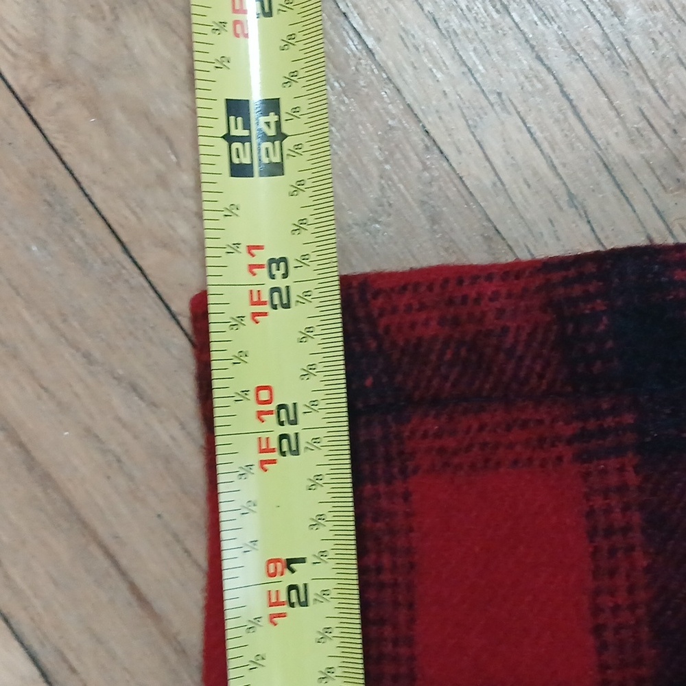 Woolrich Men's Classic Red and Black Checkered Jacket - Picture 11 of 13